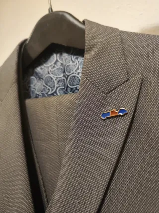 Traje de tres piezas DR&N – Talla 48 – Como nuevo