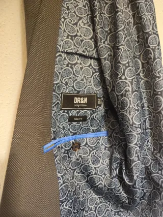 Traje de tres piezas DR&N – Talla 48 – Como nuevo