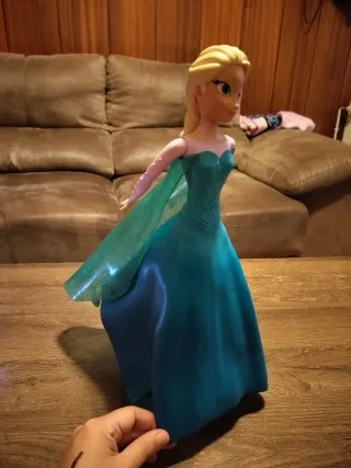 Elsa Patinadora Interactiva con Mando