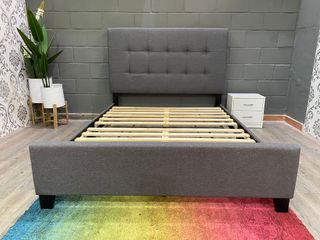 Cama Matrimonial con Cabecero Tapizado