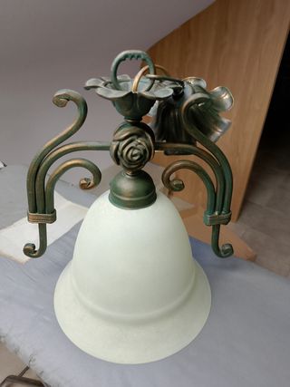 Lámpara de metal y cristal estilo vintage