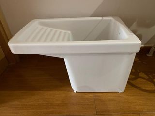 Pila de lavadero cerámica blanca