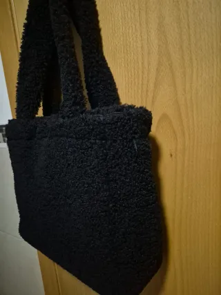 Bolso de Hombro Borrego Negro