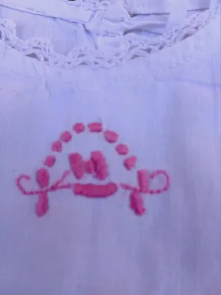 2 Camicioline nascita bianche ricamate antiche