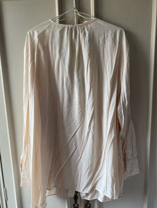 Camisa beige manga larga