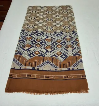 Bufanda Massimo Dutti geométrica