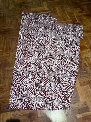 Fular Yaro Urban Geo Contra Burgundy con lana.