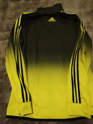 Chaqueta Adidas Predator degradada