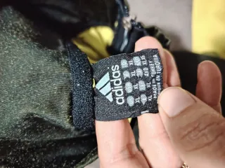 Chaqueta Adidas Predator degradada