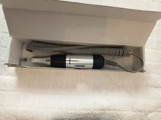 Torno manicura T'huya con accesorios