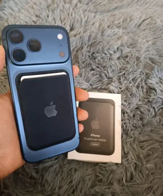 Cartera Apple FineWoven MagSafe Azul