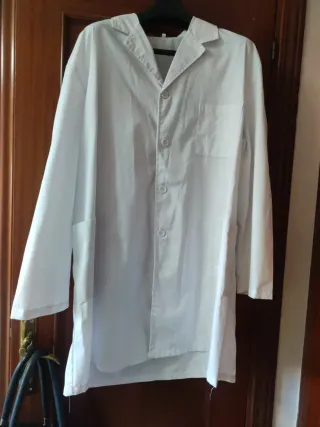 Bata blanca de laboratorio