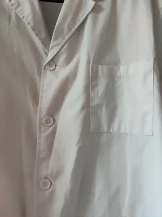 Bata blanca de laboratorio
