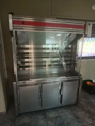 Vitrina expositora 3 puertas