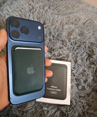 Cartera Apple FineWoven MagSafe Original