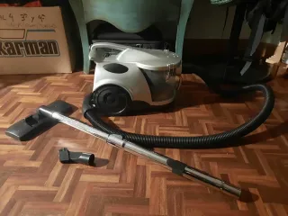 Aspiradora con accesorios