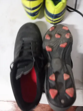 Scarpe da calcio con tacchetti per bambini 34,35 prezzo per tutte