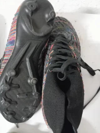 Scarpe da calcio con tacchetti per bambini 34,35 prezzo per tutte