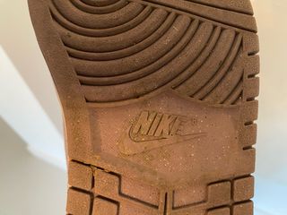 Air Jordan 1 Mid Moradas Terciopelo