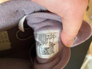 Air Jordan 1 Mid Moradas Terciopelo