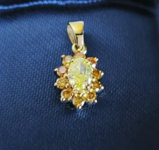 Colgante oro y diamantes