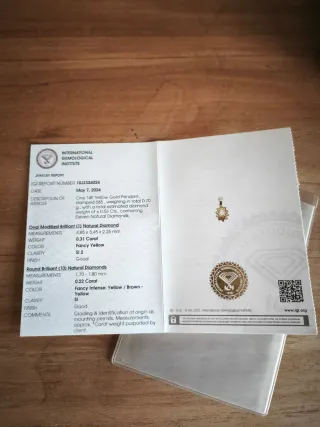 Colgante oro y diamantes