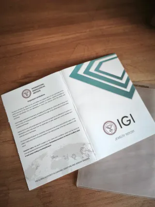 Colgante oro y diamantes