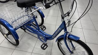 Triciclo Qüer 20” Azul con Cesta - Nuevo