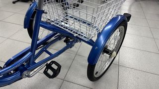Triciclo Qüer 20” Azul con Cesta - Nuevo
