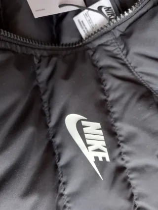 Anorak Nike Negro con Capucha para niño