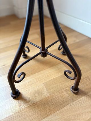 Mesa auxiliar metal y madera