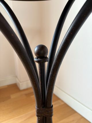 Mesa auxiliar metal y madera