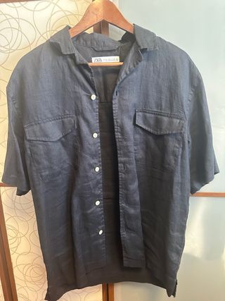 Camisa Zara Oversize Talla S Negra es como talla M