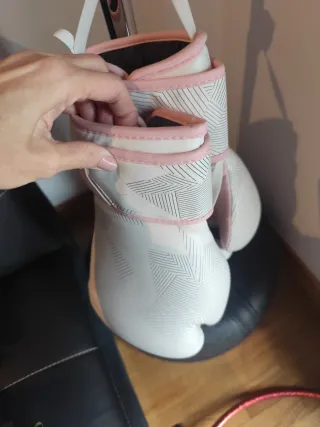 Saco de boxeo Outshock con guantes