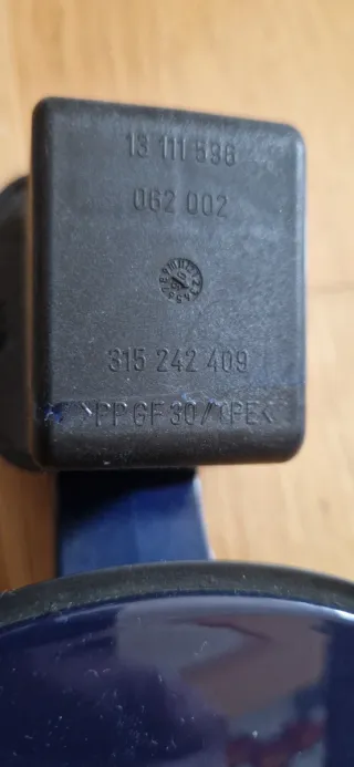 TAPA COMBUSTIBLE OPEL ASTRA GTC 2005