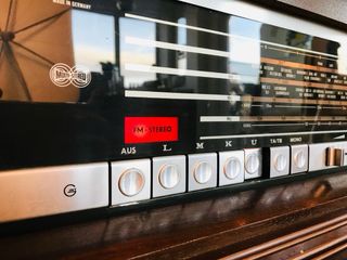 Mueble Radio Grundig Vintage Años 70
