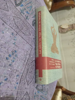 Luz Sobre Los Yoga Sutras De Patanjali