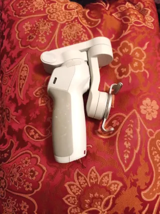 DJI Osmo Mobile 4 SE Gimbal Stabilizer