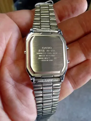 CASIO VINTAGE EDGY PLATEADO/ correa metalica