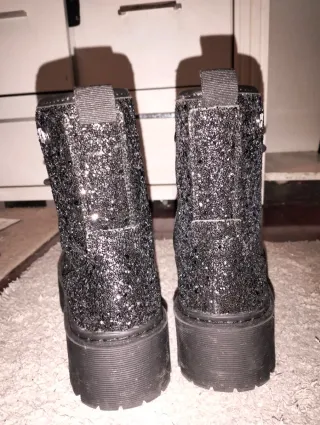 Botas NYC con purpurina negras y plateadas