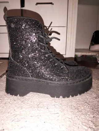 Botas NYC con purpurina negras y plateadas