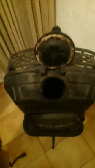 Salamandra antigua de fundición