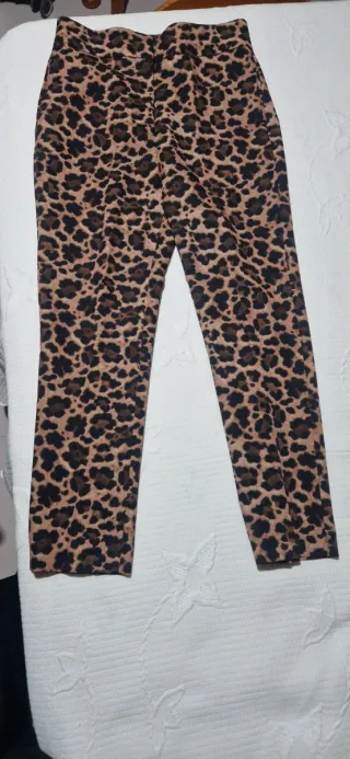 Traje de pantalón y chaqueta leopardo