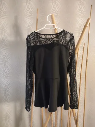 Camiseta encaje negra talla M nueva