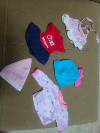 Ropita y zapatos para muñecos bebé