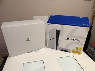 Console PlayStation 5 + 2 Giochi