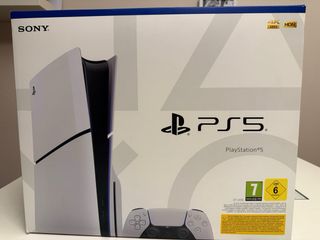 Console PlayStation 5 + 2 Giochi