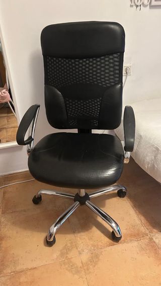 Silla de escritorio negra