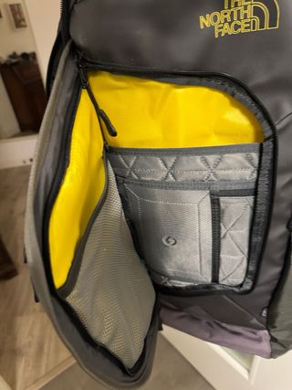 Mochila The North Face Verde, Negra y Gris