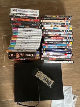 Lote Películas y reproductor de DVD